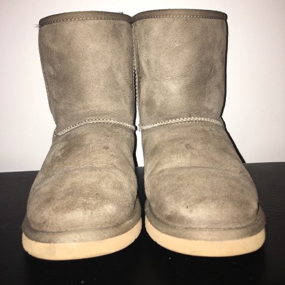 Ugg Classic Boots - Picture 1 of 6